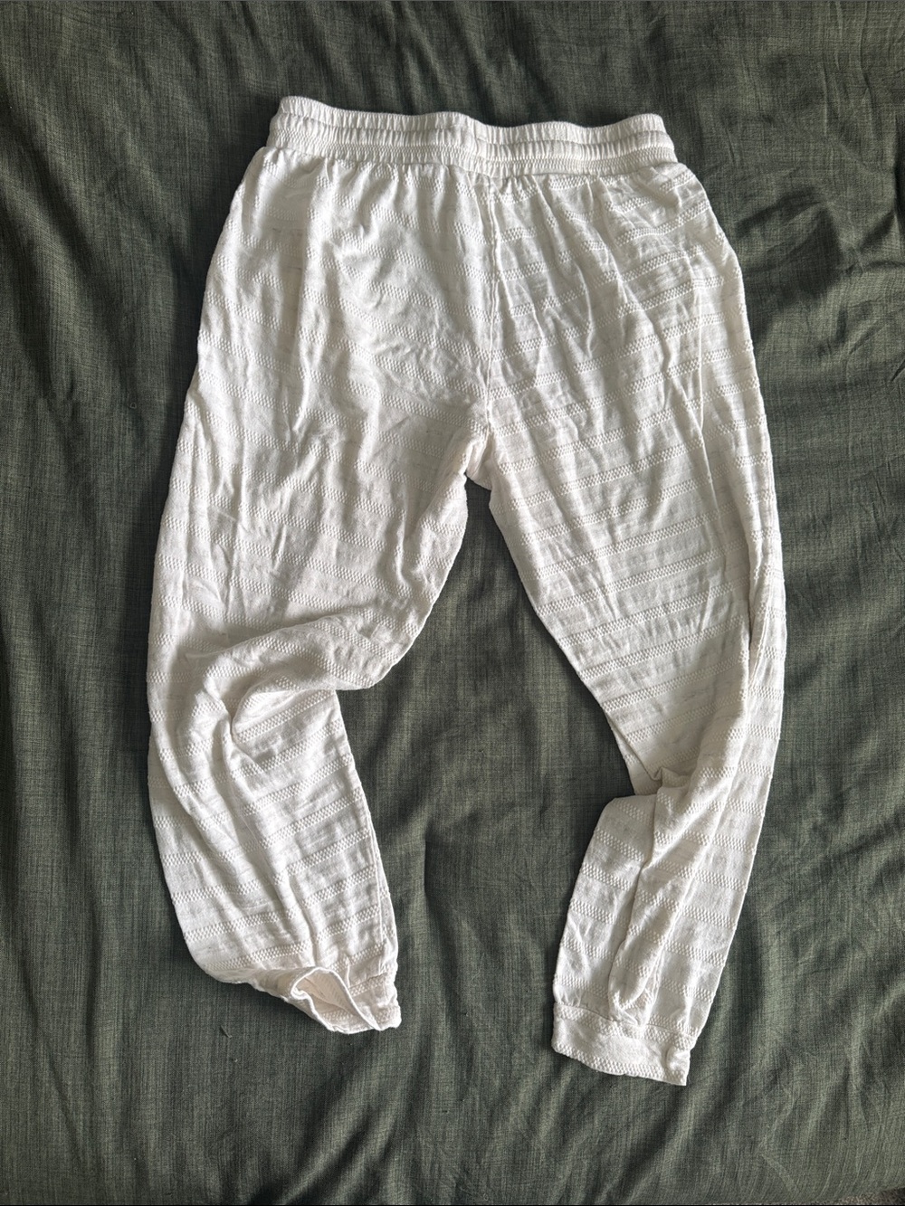 White Textured Two-Piece Lounge Set - Picture 4 of 6